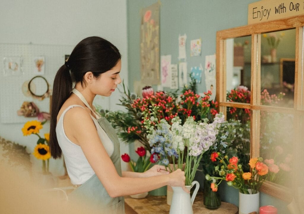 How We Keep Fresh Flower Arrangements Looking Lively in April