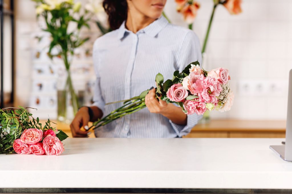 Harmonise Your Space with Feng Shui: A Guide to Integrating Flowers & Plants