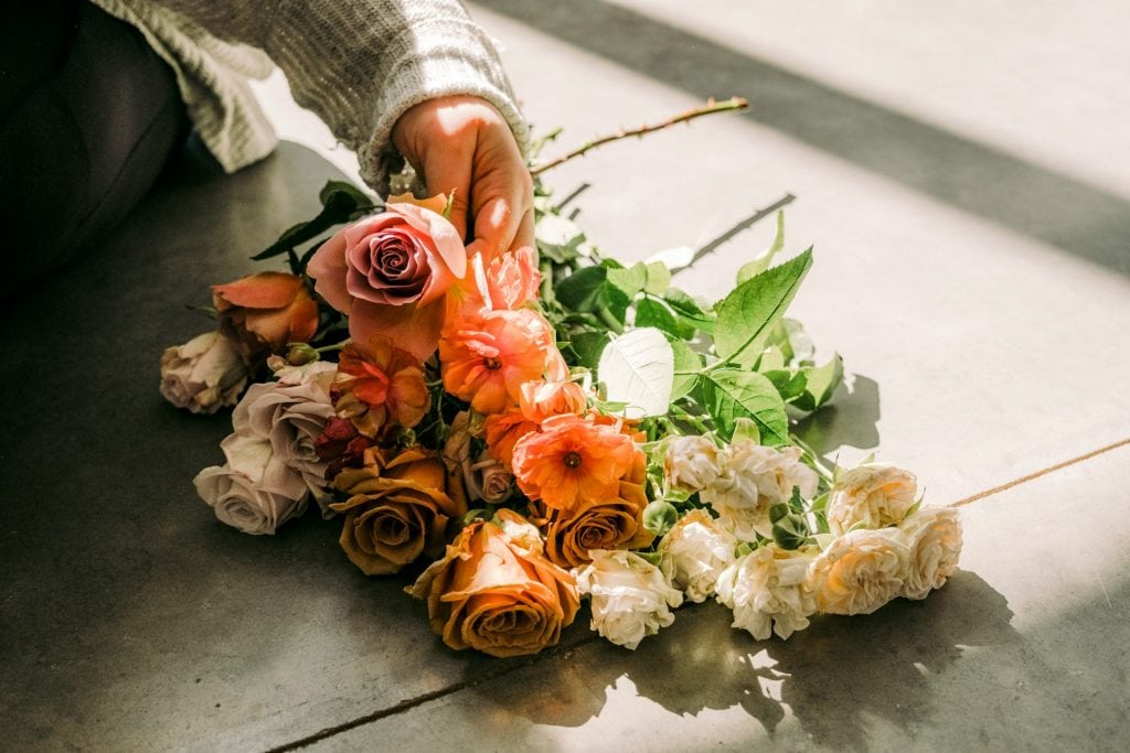 Signs Your Fresh Flower Arrangement Needs Watering