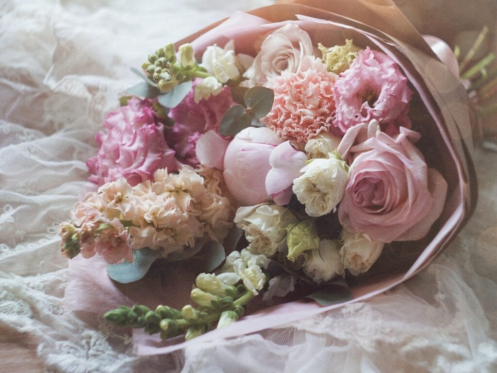Flower Etiquette 101: What to Give in Theatre and Operas