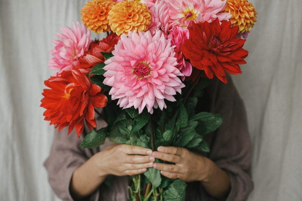 Latest Flower Arrangement Tips & Trends for 2024